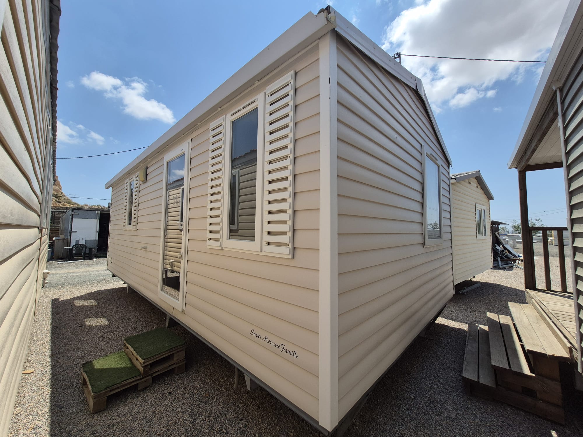 IRM Súper Mercure Famille 7,3×3,9m